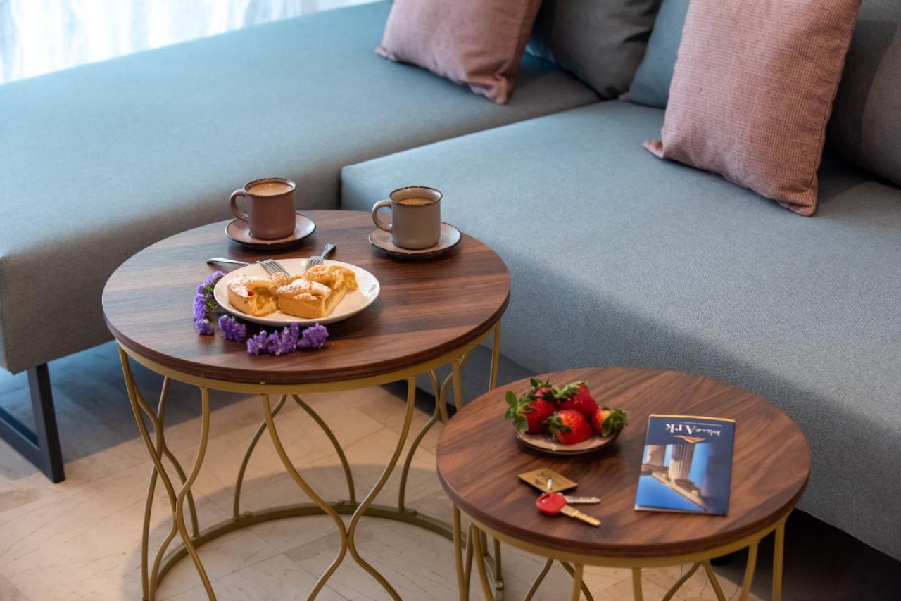 Blue Ark Boho Stay At Acropolis Atene Esterno foto
