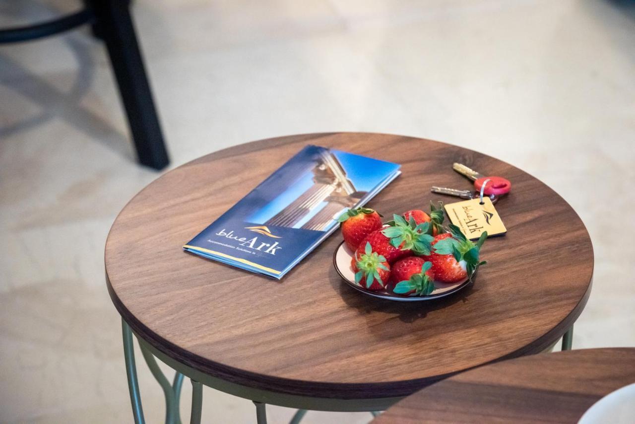 Blue Ark Boho Stay At Acropolis Atene Esterno foto